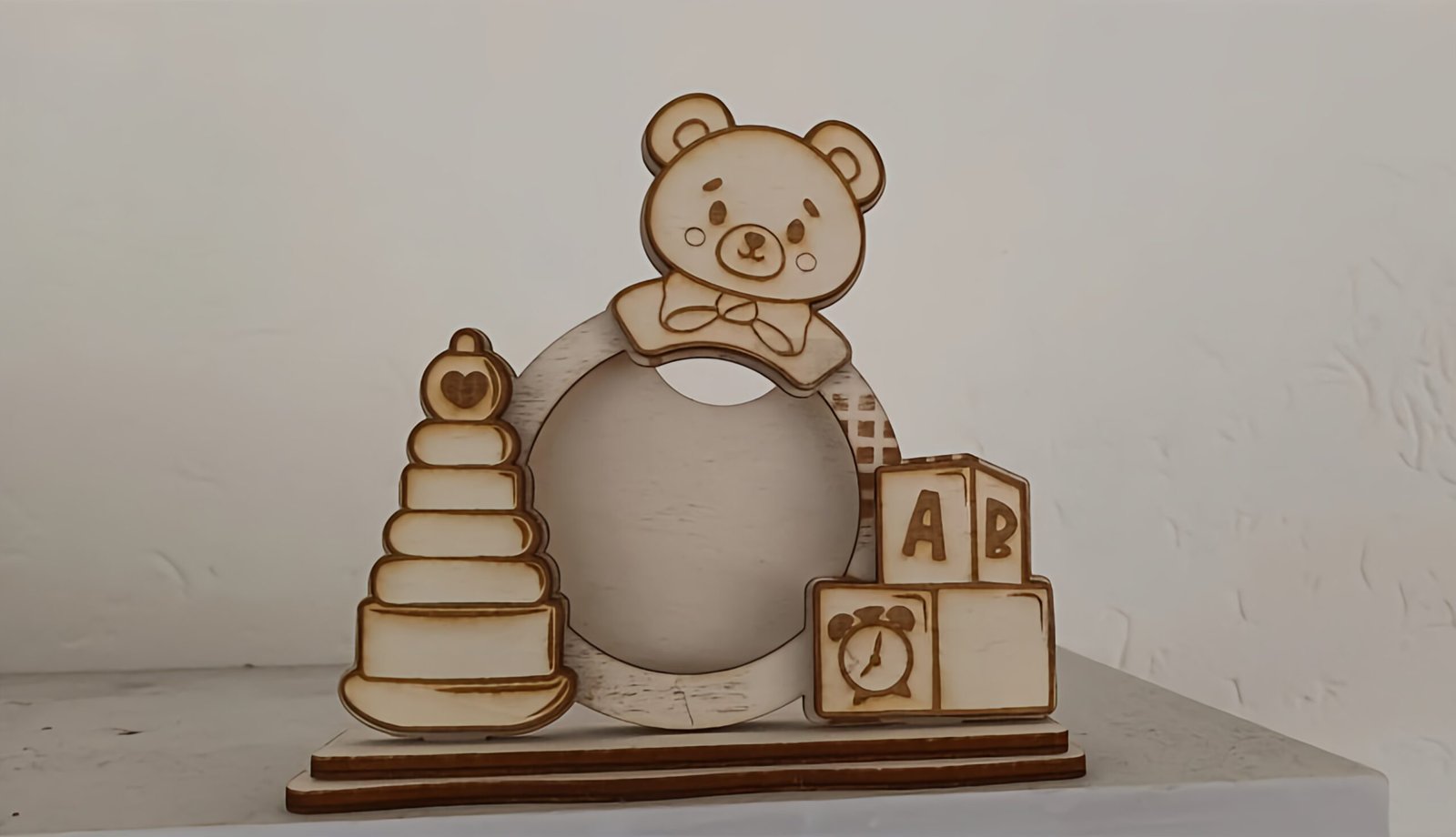 houten beer fotolijst speelse kinder fotokader met stapeltoren & blokken